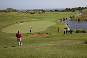 Images Dated 27th December 2010: Picture No. 10882172