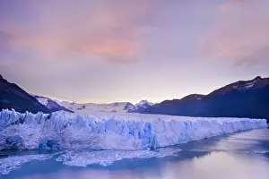 Lago Prints: Picture No. 10889428