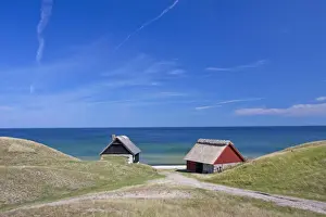 Huts Prints: Picture No. 11672483