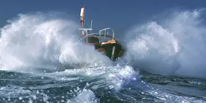 Pilot Boat JLR 67 Crossing the Rip at Port Philippe Bay, Melbourne, Victoria, Australia © Jean-Marc La-Roque / ardea. com