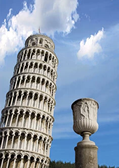 Archway Gallery: Pisa, Italy, Tuscany, Piazza dei Miracoli