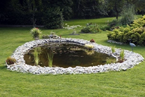 Images Dated 10th August 2007: Pond in Garden - France