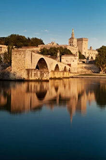 Pont St Benezet over River Rhone with Palais