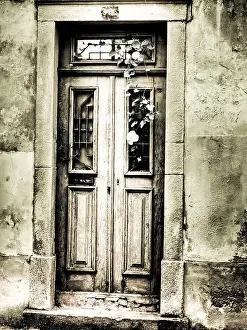 Destination Prints: Portugal, Aveiro, Old doorways in the city Date: 12-07-2019