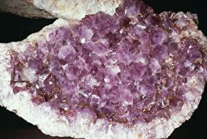 Images Dated 2nd June 2004: Quartz (Variety Amethyst) Mines Gerais, Brazil