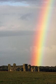 Images Dated 1st October 2008: Rainbow over Stonehenge Monument