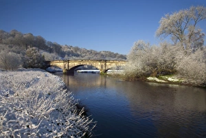 Images Dated 6th April 2008: River Tent flowing under the Wolseley bridge on a beautiful winters morning - Rugeley