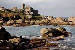 Images Dated 28th November 2006: Rocky Coastline - Ploumana'h - Brittany - France