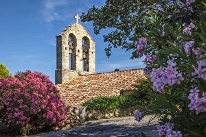 Images Dated 19th March 2014: Romanesque church in town of Suzette, Provence