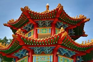 Buddhism Gallery: Roof decorations on the Thean Hou Chinese Temple, Kuala