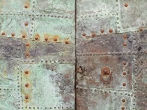 Images Dated 26th November 2009: Rusty iron door - Fornalutx