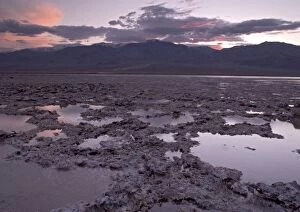 Images Dated 6th March 2005: Salt lake in Death Valley National Park at sunset; unusually full of water in high rainfall El