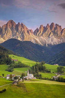 Images Dated 19th March 2014: Santa Maddelena and The Dolomites in Val