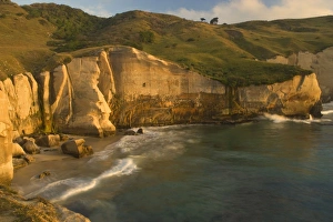 Images Dated 26th January 2008: Seascape - Tunnel Beach and surrounding cliffs just after sunrise