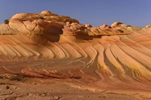 Images Dated 29th April 2009: Second Wave - carved rock made of jurrasic-age Navajo Sandstone that is approximately 190 millions