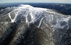 Images Dated 1st August 2003: Ski runs on Mount Buller in winter. Mount Buller