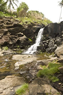 Images Dated 11th November 2011: Small waterfall on the Carib (Kalinago)