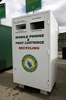 Recycling Prints: Special box for recycling mobile phones and used printer inkjet