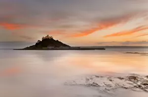 Images Dated 1st October 2010: St Michael's Mount - from the beach at Marazion - at sunset - Cornwall