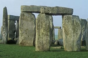 Images Dated 4th November 2008: Stonehenge Ancient Monument