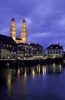 Images Dated 31st August 2011: Switzerland, Zurich. Grossmunster Cathedral