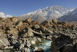 Images Dated 25th November 2007: Tajikistan - Landscape in Pamir mountain - Murgab