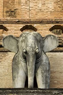 Images Dated 27th November 2005: Thailand - Stone sculpture of an elephant in
