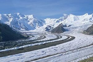TOM-1528 Alaska - Kennicott Glacier and Mount Blackburn in Wrangell - St. Elias National Park