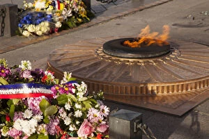 Tomb of the Unknown Soldier beneath