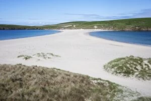 Bigton Gallery: Tombolo (a natural sand causeway / sand bar with)