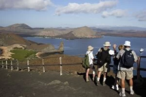Images Dated 12th April 2005: Tourists at viewpoint on Bartolome island