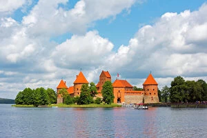 Castle Collection: Trakai Island Castle on Lake Galve, Lithuania Date: 22-07-2019