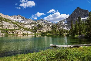 Images Dated 22nd June 2021: Treasure Lake, John Muir Wilderness, Sierra Nevada Mountains, California, USA. Date: 22-06-2021