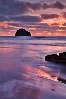 Images Dated 1st September 2013: Trebarwith Strand