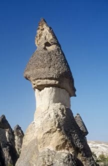Images Dated 26th August 2004: Turkey Fairy chimneys, tuff volcanic ash erosion. Pasa Baglari