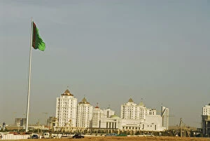 Flag Gallery: Turkmenistan, Ashgabat, view of a green