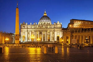 Images Dated 19th March 2014: Twilight at St. Peter's Basilica, Vatican
