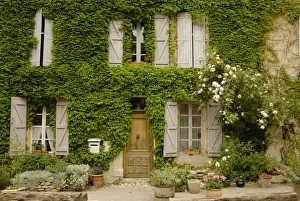 Luberon Prints: Typical cottage in Luberon - Provence region - France