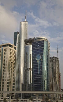 Arab Gallery: UAE, Dubai, Marina. Almas Tower, Burj al