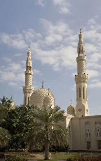 UAE, Dubai. View of Jumeirah Mosque