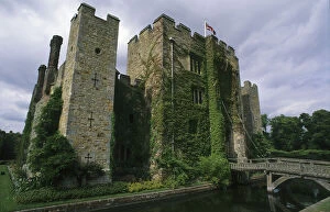 Images Dated 24th April 2009: United Kingdom, England, Kent, Hever Castle