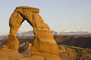 Images Dated 22nd April 2005: USA - Delicate Arch probably is the most famous sandstone rock sculpture in the Arches National Park