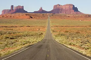 Road Prints: USA - One of the most famous images of the Monument Valley is the long straight road (US 163)