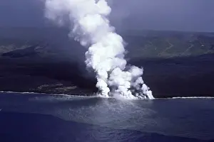 Smoking Prints: USA - Hawaii - Big Island - Eruption of the Pu'u O'o Vent - a vent of the Kilauea volcano - the lava flow