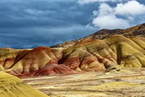 Hills Prints: USA, John Day Fossil Beds, Painted Hills Unit Overlook Date: 27-09-2021