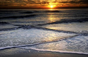 Wave Gallery: USA, New Jersey, Cape May. Sunset reflection