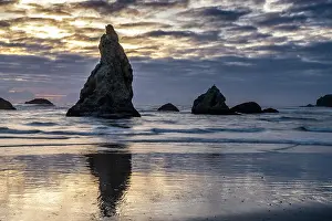Stack Prints: USA, Oregon, Bandon Beach. Pacific Ocean sea stacks at sunset. Date: 25-05-2021