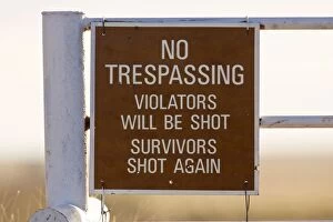 Images Dated 1st February 2008: USA - no Trespassing sign in the Texas Panhandle