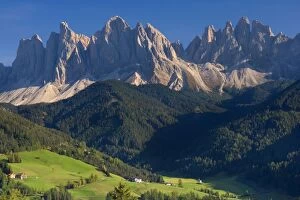 Images Dated 5th October 2011: Val de Funes - panoramamic view from above