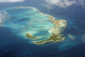 Images Dated 22nd February 2006: Venezuela - aerial of islands - Los Roques National Park